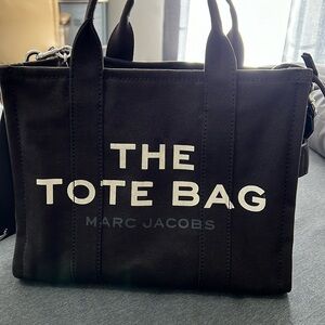 The tote bag by Marc Jacob’s